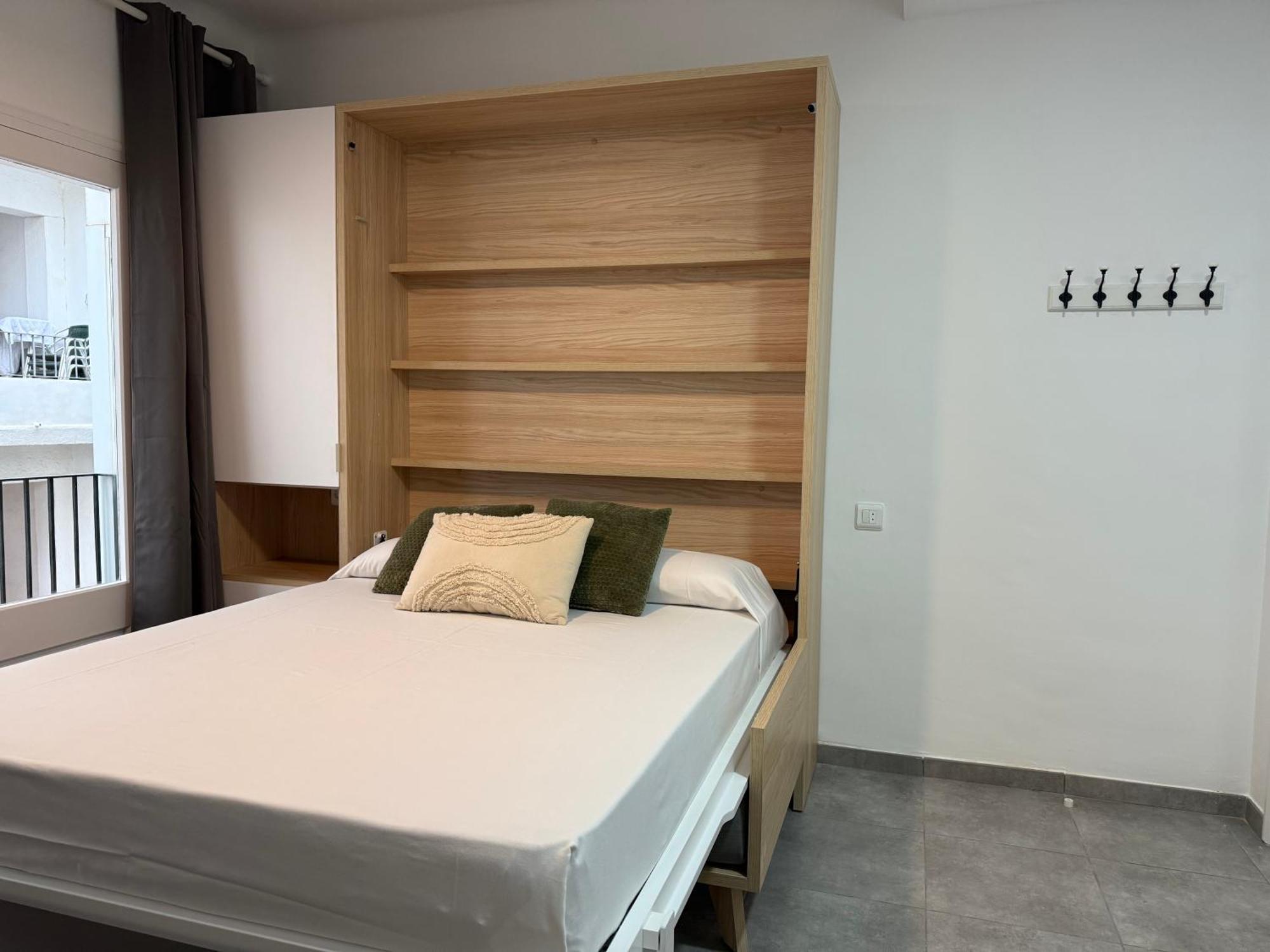 Agi Macia Centro Apartment Roses Exterior photo